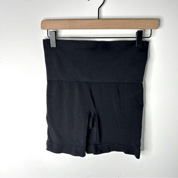 SPANX Black Bike Shorts High-Waisted Compression - Picture 1 of 6
